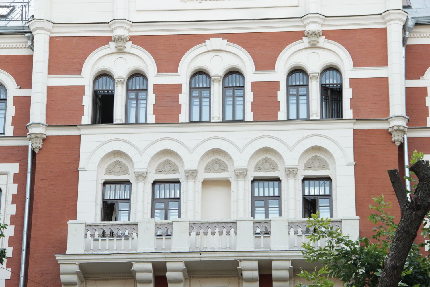Дом Перцовой, окна реставрационные, столярка